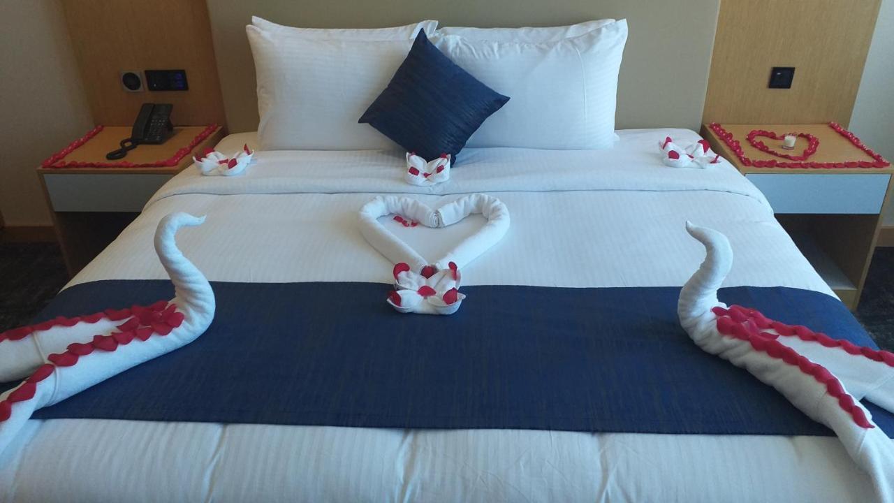 Al Hayat Hotel Charjah Extérieur photo