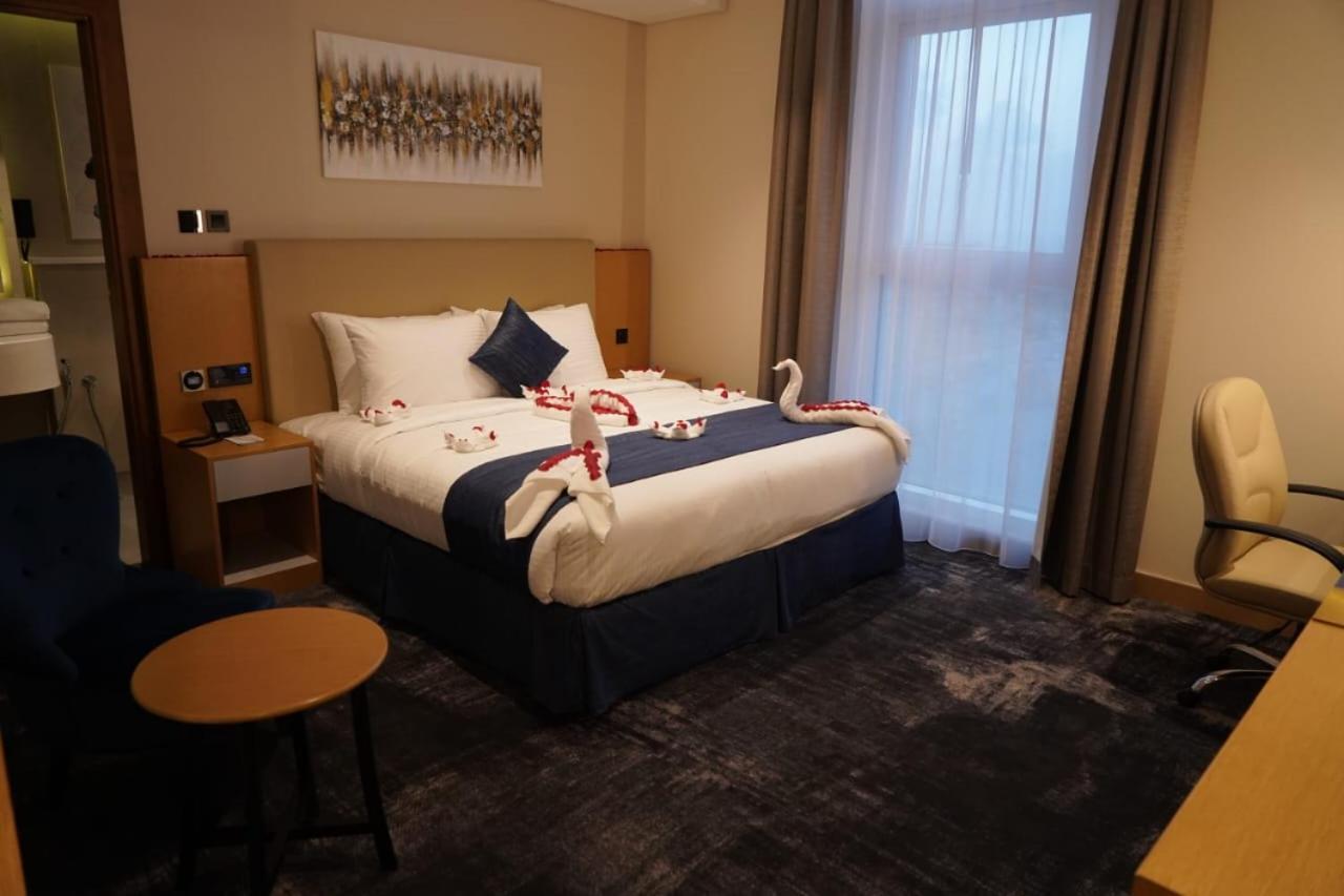 Al Hayat Hotel Charjah Extérieur photo