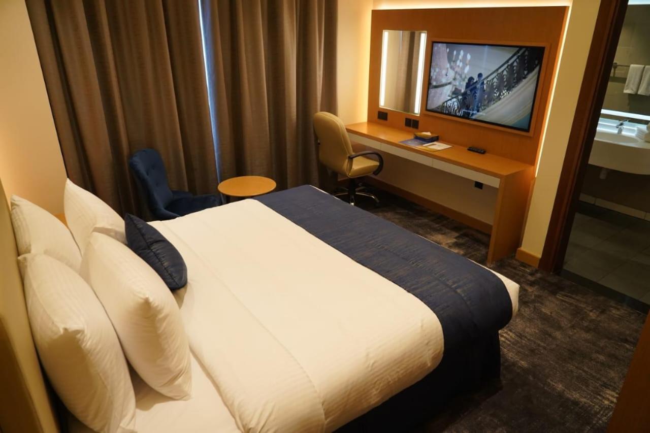 Al Hayat Hotel Charjah Extérieur photo