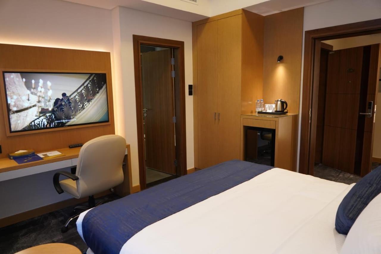 Al Hayat Hotel Charjah Extérieur photo